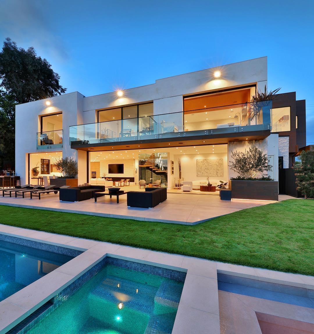 Design Home Front View